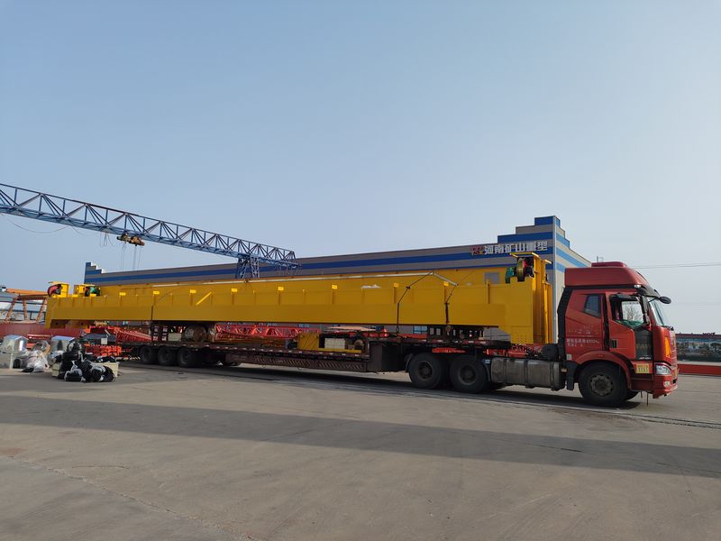 通用橋式起重機(jī)  QD32/5t—25.5m  制作完成，發(fā)往河南洛陽交付客戶使用